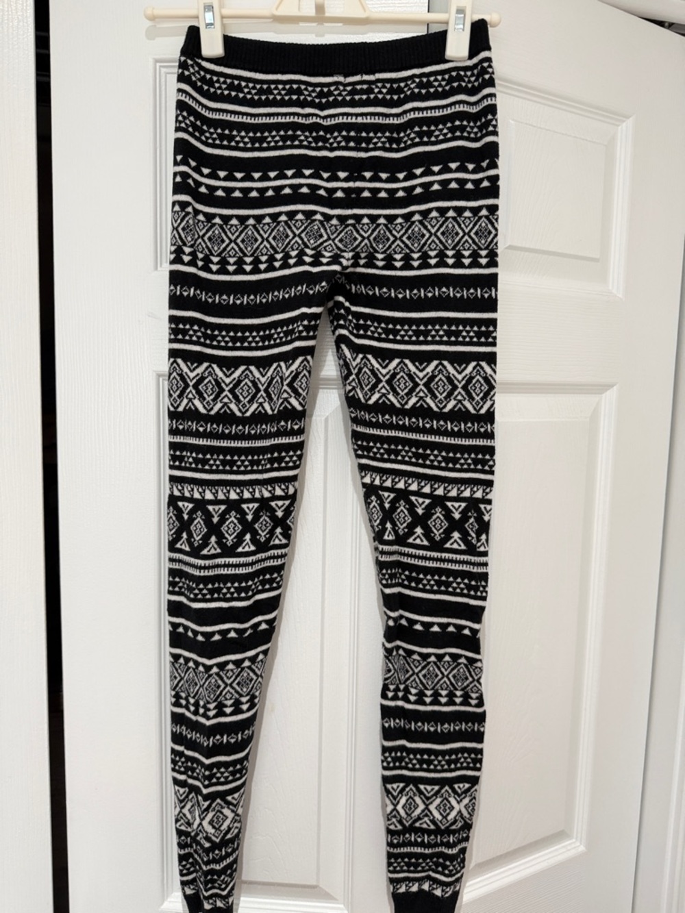 Black & White Fair Isle Knit Leggings